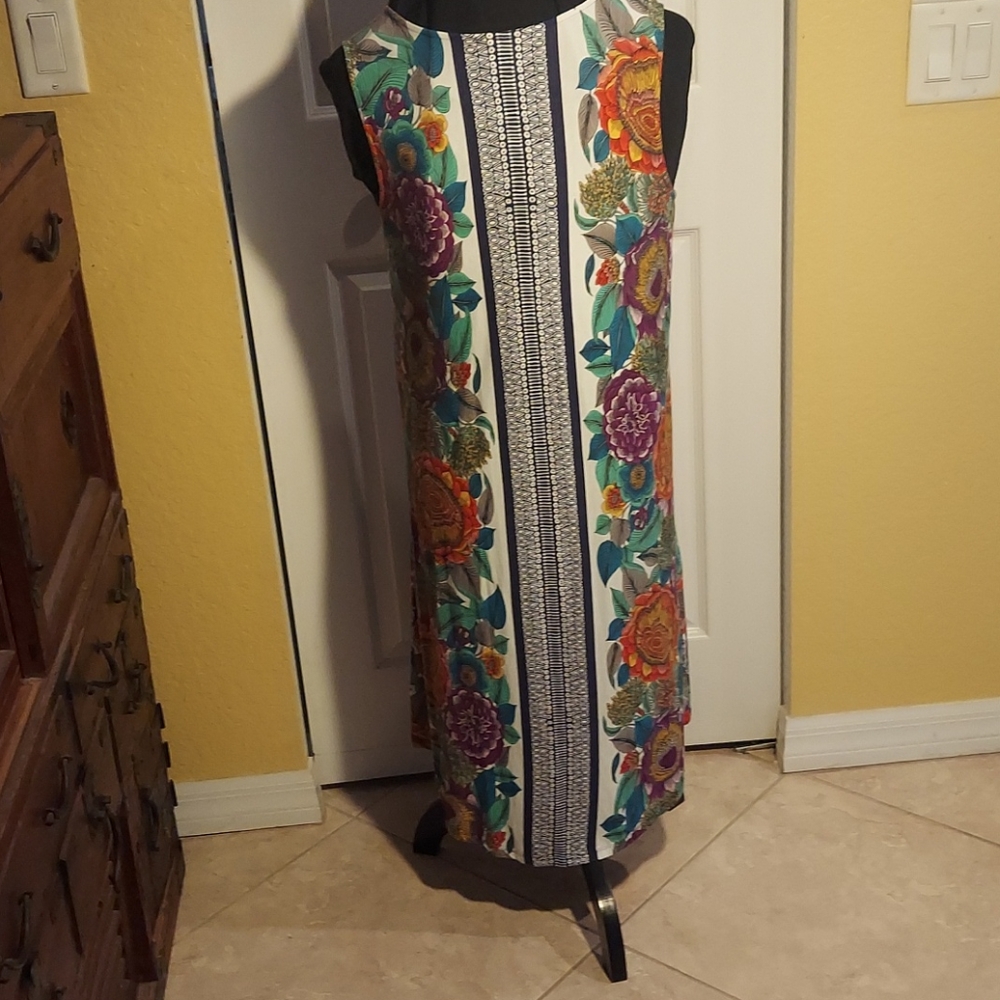 Dress - Picture 2 of 3